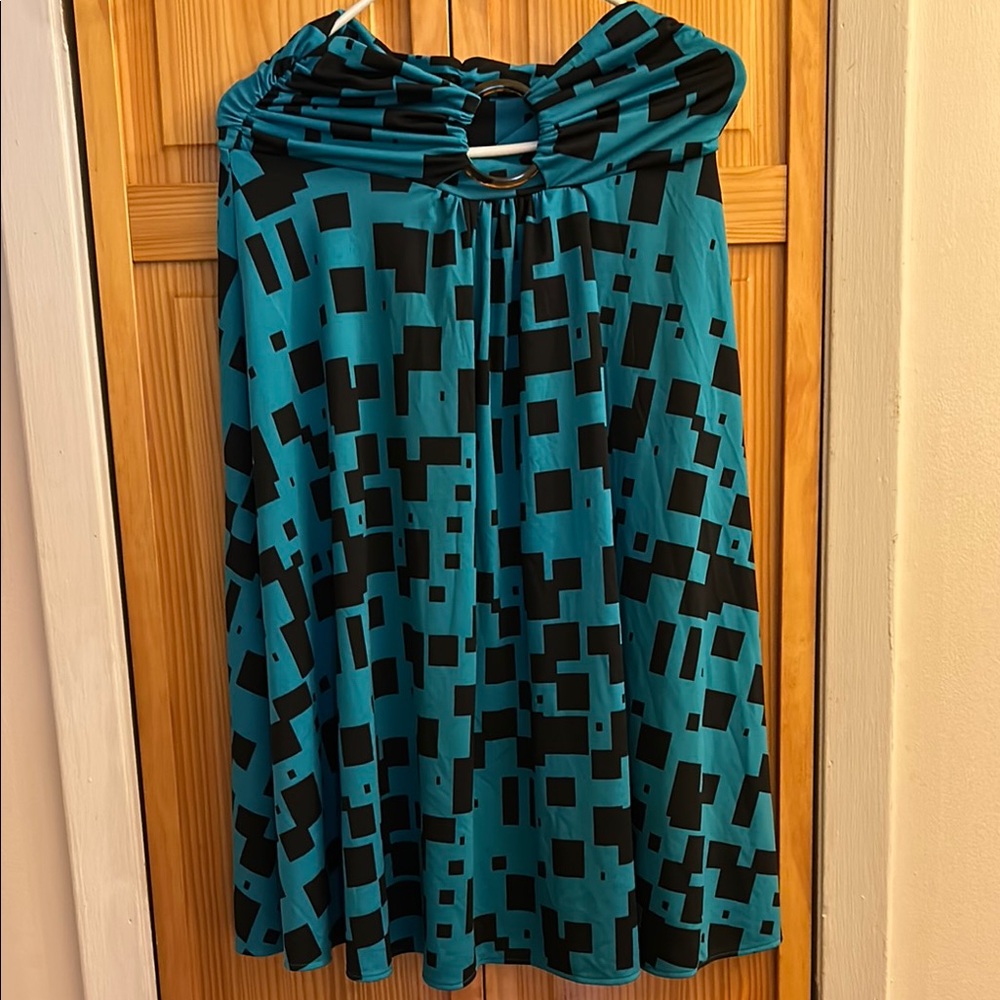 Chic Strapless Teal and Black Dress